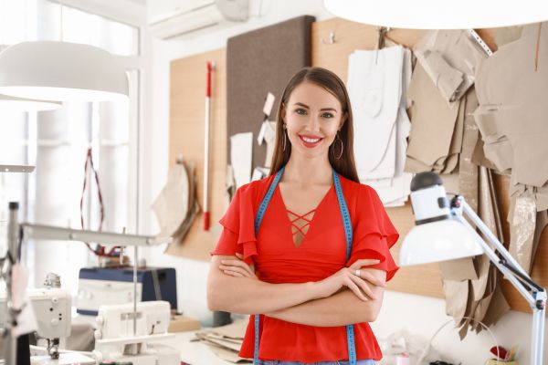 Cadeira Secretária Para Costureira Sapatas Confecção Cor Preto (3)